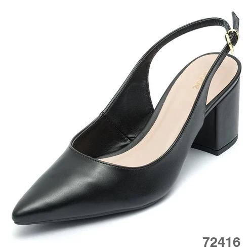 Scarpin Chanel Sligback Preto Salto Grosso Tradicional Bico Fino - Imagem 2